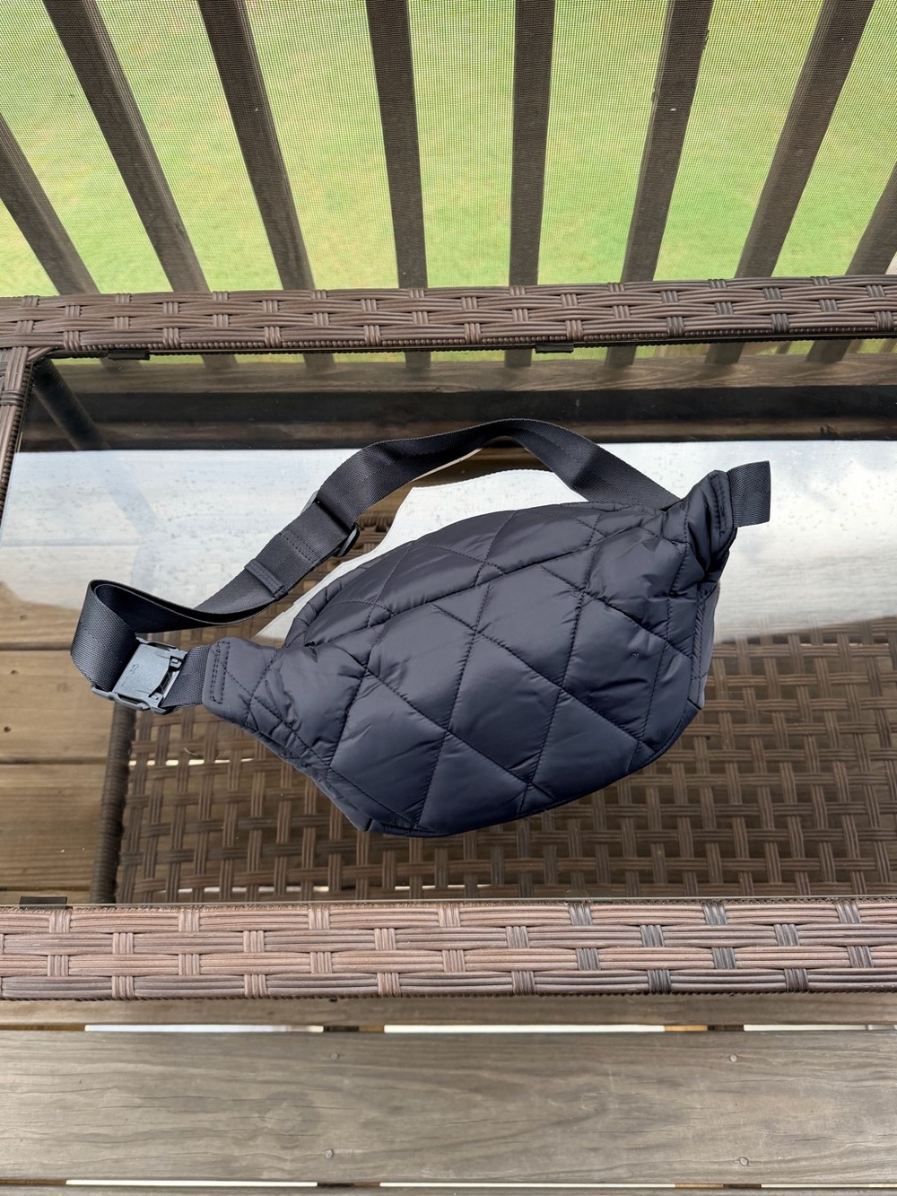 Vera Bradley Featherweight Black Crossbody Belt Bag - Picture 4 of 6